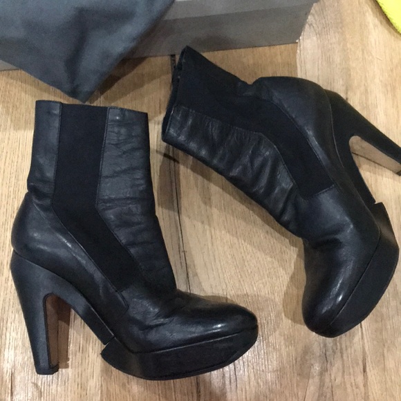LD Tuttle The Pop Black Leather Platform Booties - Picture 5 of 10